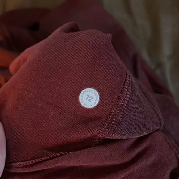 Lululemon Inner Glow Shorts Sz 12 - Picture 2 of 2